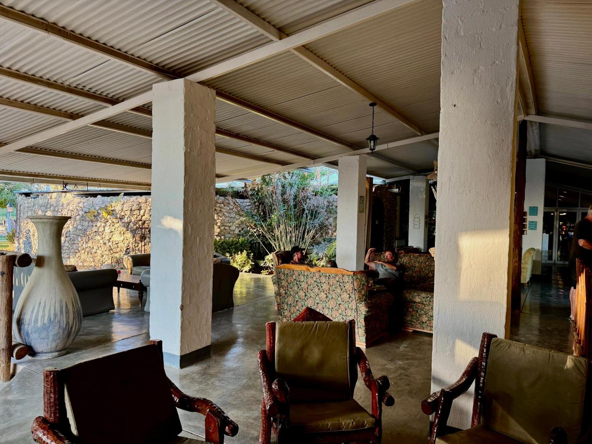 Eldorado Lodge Okaukuejo Eksteriør billede